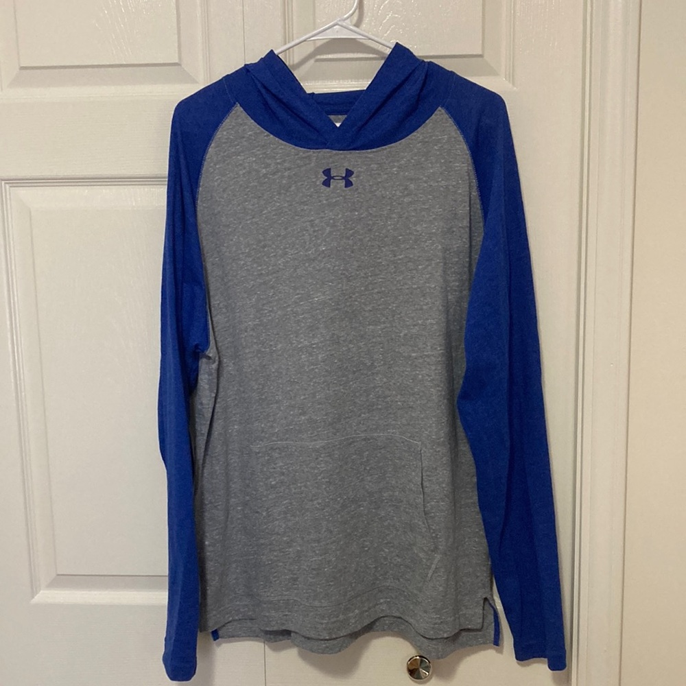 Under Armour blue and gray long sleeve hooded kangaroo pocket heat gear L